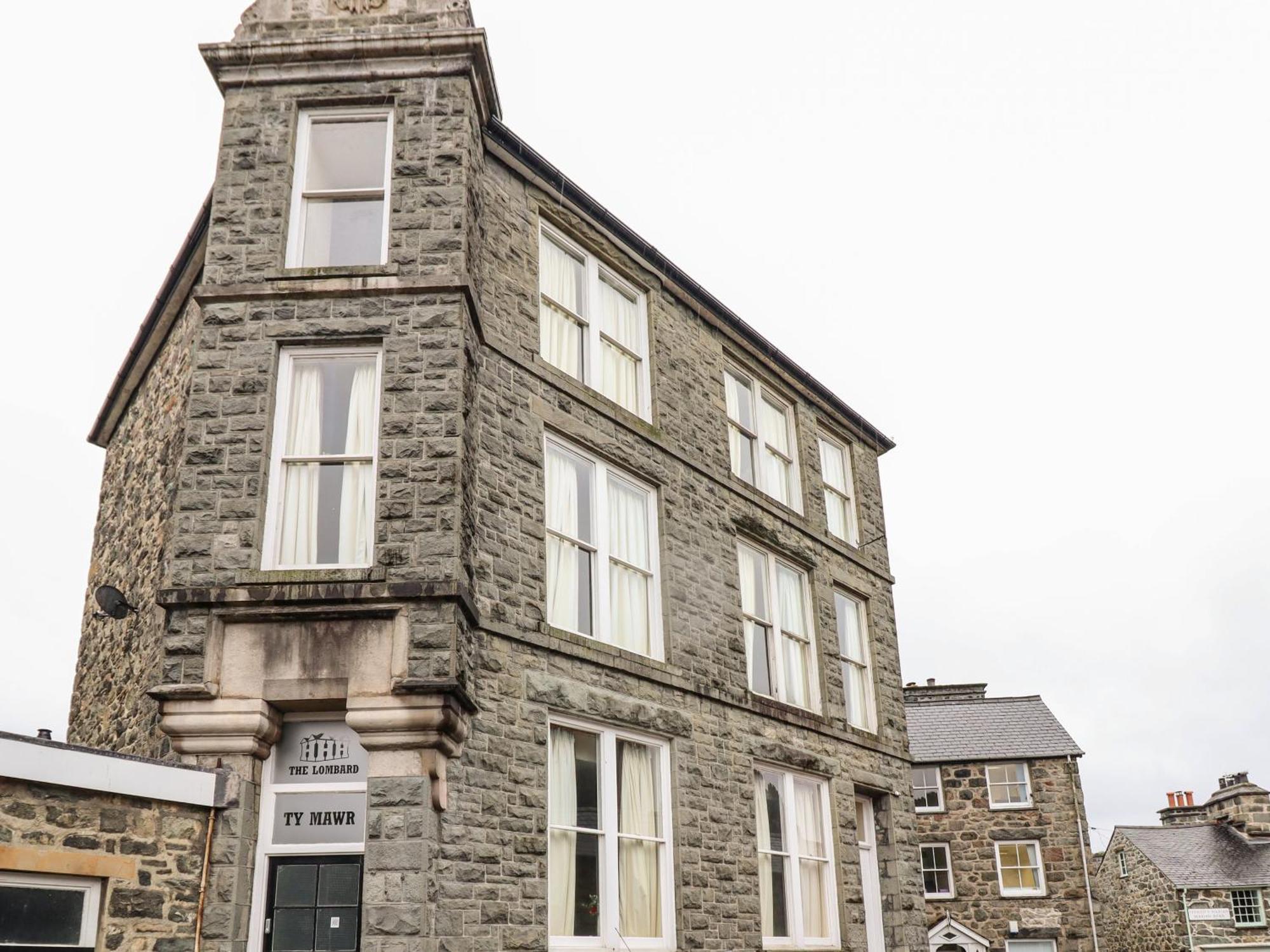 The Lombard Villa Dolgellau Exterior photo